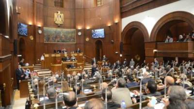 انطلاق جلسة الشيوخ..وعبد الرازق يهنئ المصريين بعيد الأم