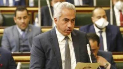 عمرو السنباطي عن إنهاء أزمة السفينة الجانحة: المصريون لا يعرفون المستحيل