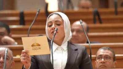 النائبة ريهام عبد النبي تتقدم بطلب إحاطة بشأن إلغاء قطارات VIP على خط القاهرة – أسوان