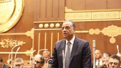 محمود مسلم يطالب بسياسة تشريعية صارمة لتقييد استخدام منصات التواصل الاجتماعي للأطفال