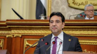 النائب أيمن محسب يطالب الحكومة بتنظيم أوضاع الباعة الجائلين ودمجهم في الاقتصاد الرسمي