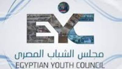 مجلس الشباب المصري ينعى الإعلامي فهمي عمر: فقدنا رمزًا وطنيًا بارزًا