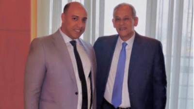 النائب محمد مكي يهنئ محمد انور السادات باختياره نائبا للمجلس القومي لحقوق الإنسان 