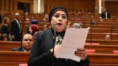 النائبة جيهان شاهين تشيد بنظام العمل عن بُعد وتطالب بتطبيقه في المدارس