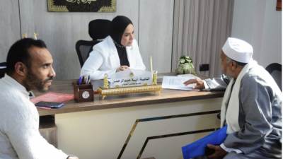 النائبة آية عبد الرحمن تستقبل المواطنين وتستمع لمشكلاتهم في المنوفية