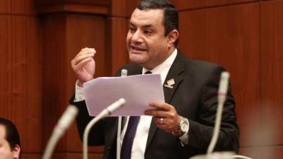 النائب أكمل نجاتي يطرح أزمة تأخر حوافز العاملين بالضرائب أمام "خطة النواب" بحضور حكومي كبير