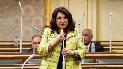 النائبة آمال عبدالحميد تطالب بتوضيح استراتيجية جذب الاستثمار ودور وثيقة ملكية الدولة