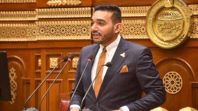 نشأت حتة يواجه وزير الشباب والرياضة بخطة تطوير 5000 مركز شباب بالشيوخ