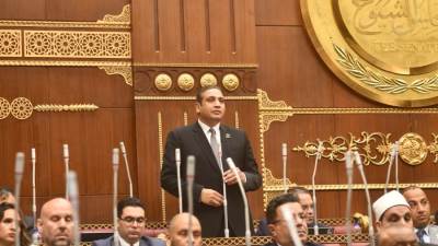 النائب عماد خليل يطالب بتطوير مراكز الشباب ومشروع البطل الأوليمبي استعدادًا لأولمبياد 2028